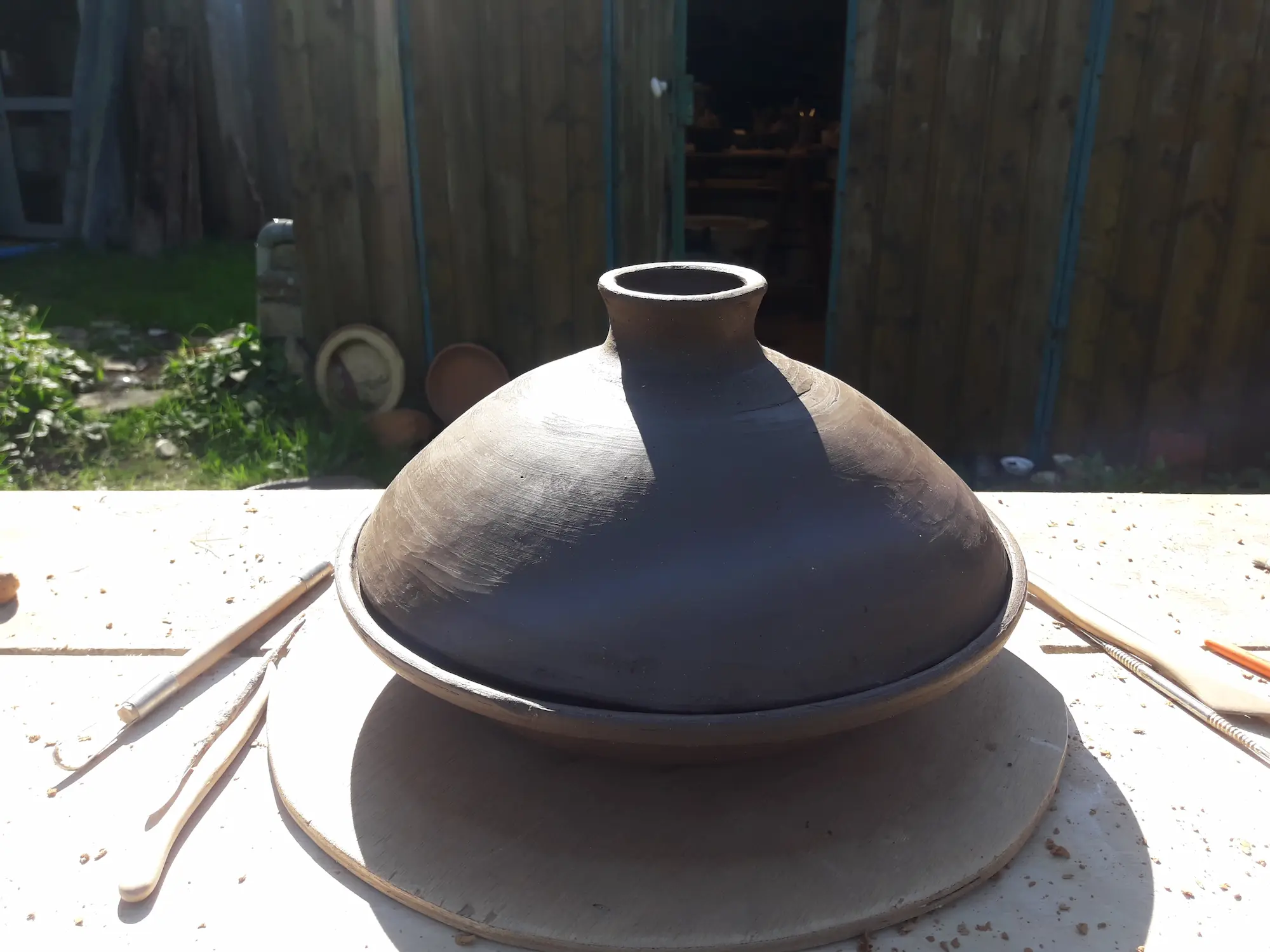 tajine grès noir cru tajine en grès noir cru